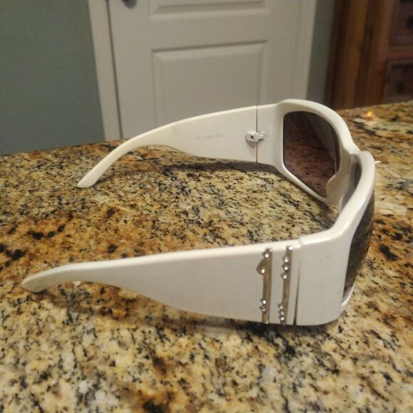 RARE Vigoss Women\'s Sunglasses White Frames UV Protection Outdoor - V1222-2341 main image 4